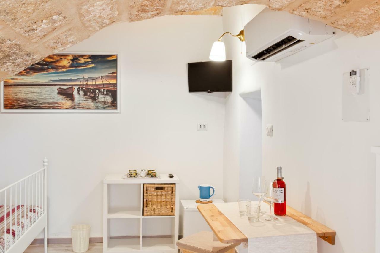 San Nicola Clemente Private Room Bari Exterior photo
