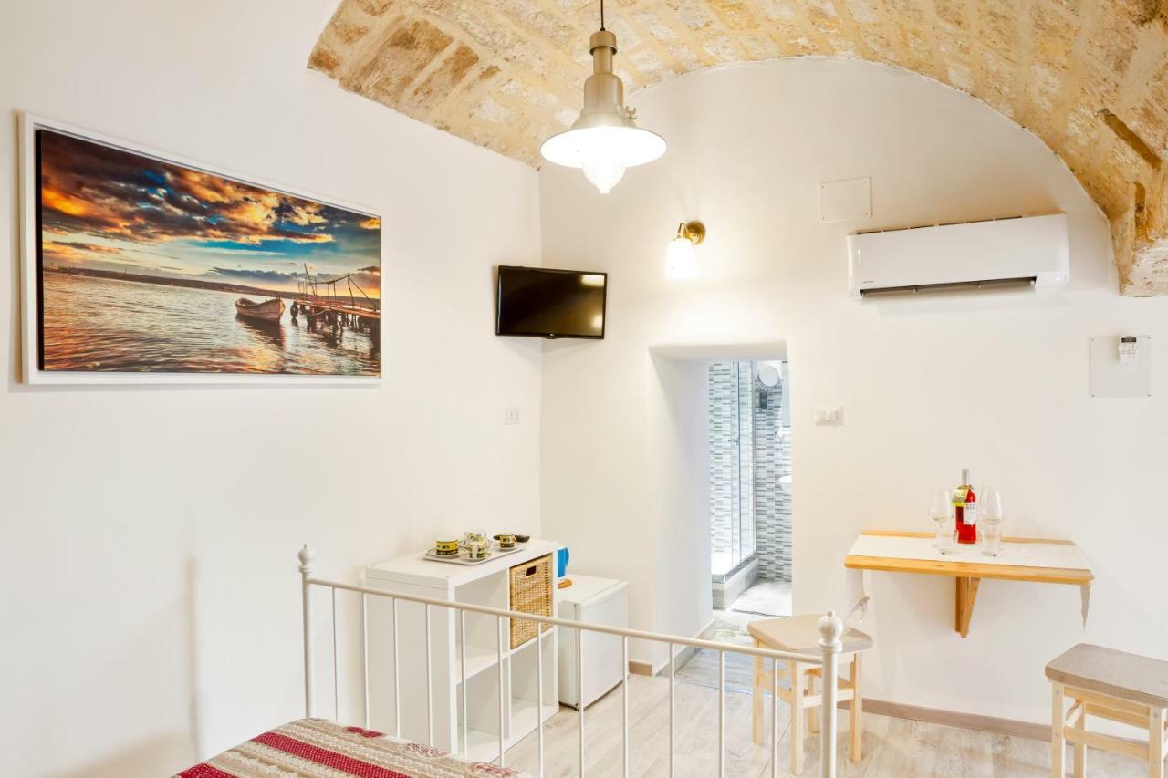 San Nicola Clemente Private Room Bari Exterior photo